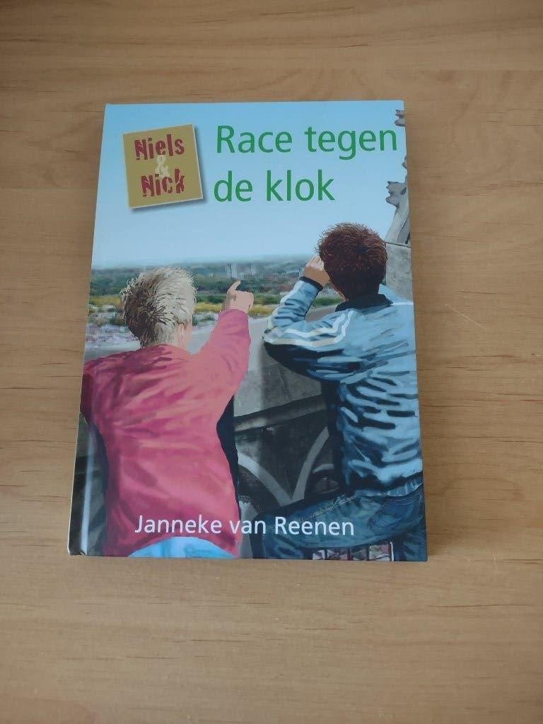 Race tegen de klok- Janneke van Reenen, Ophalen of Verzenden, Zo goed als nieuw