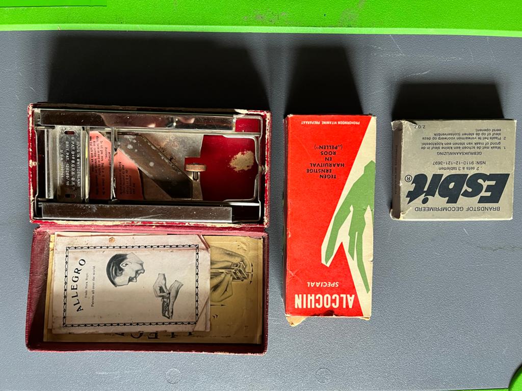Vintage Allegro Model L scheermesjes-slijper + extra's, Verzamelen, Overige Verzamelen, Ophalen of Verzenden, Gebruikt