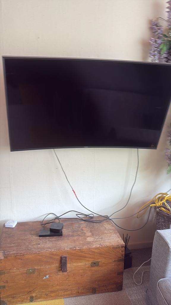 Smart TV 123,5x71 cm, Overige merken, 50 Hz, Ophalen of Verzenden, Zo goed als nieuw