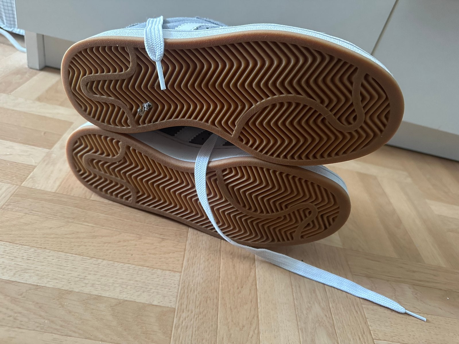 Adidas Campus sneakers grijs - Maat 38, Kleding | Dames, Schoenen, Ophalen, Gedragen, Grijs, Sneakers of Gympen