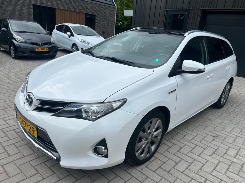Toyota Auris 1.8 Hybrid Touring Sports CVT 11-2013 Wit, 345 kg, Wit, 25 km/l, Auris