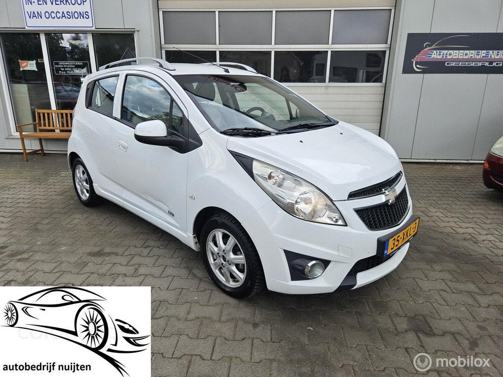 Chevrolet Spark 1.0 16V LT White Limited Edition Bi-Fuel, Auto's, Euro 5, 15 km/l, 4 cilinders, Parkeersensor