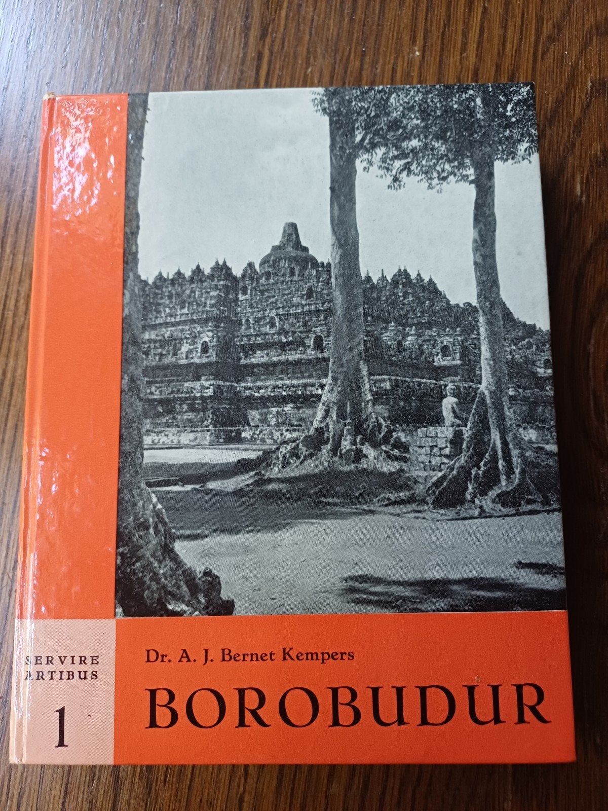 L12 Borobudur - Dr. A. J. Bernet Kempers (Fotografie), Ophalen of Verzenden, Gelezen, Fotografie algemeen, Dr. A. J. Bernet Kempers