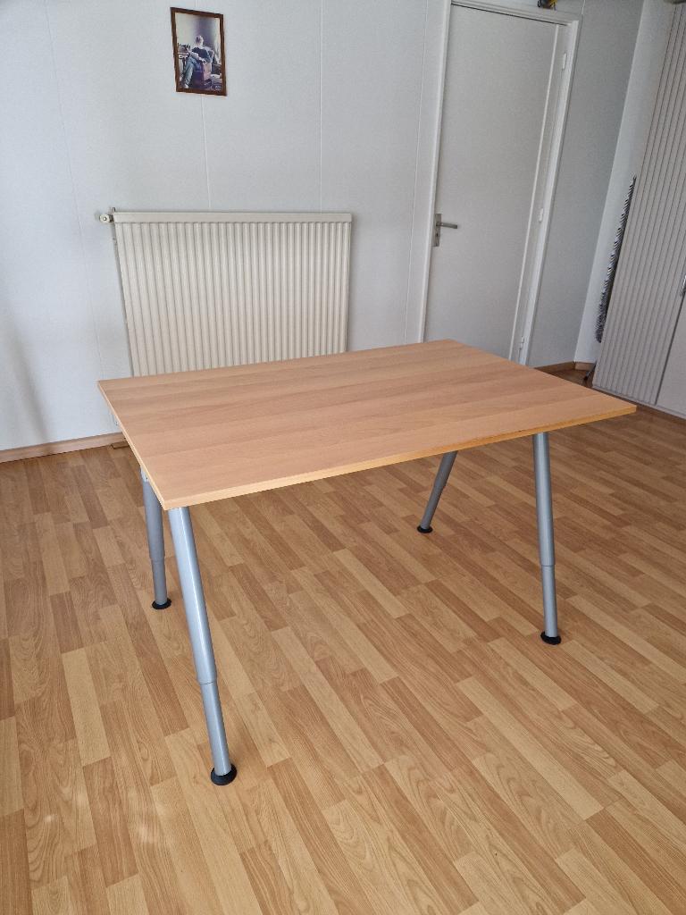 Gratis af te halen Bureau, Ophalen, Gebruikt