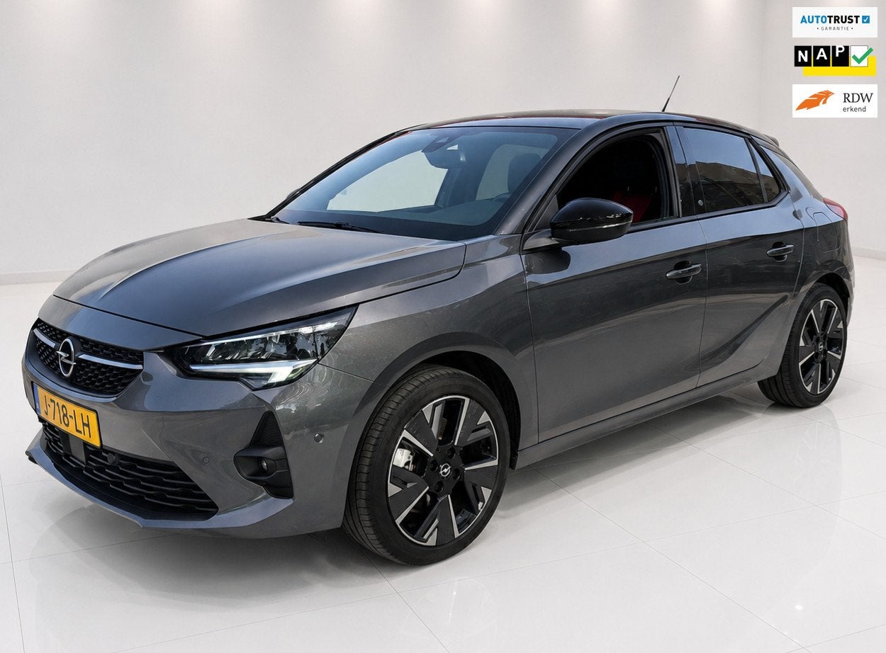 Opel Corsa-e GS Line 50 kWh SOH 92% 3 Fase CarPlay, Auto's, Gebruikt, Zwart, Origineel Nederlands, 136 min