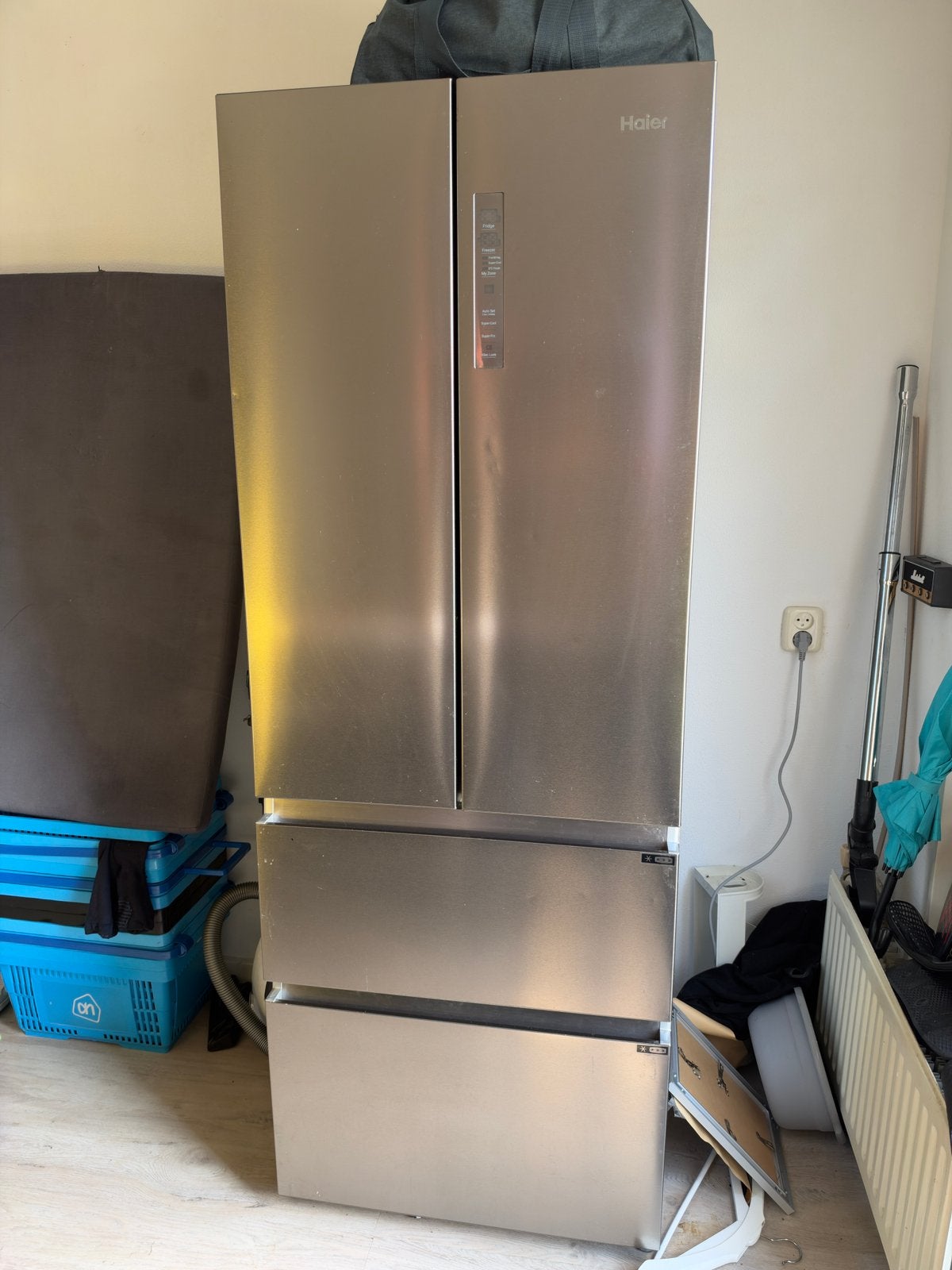 Haier koelkast Koel-Vriescombinatie No Frost |, Ophalen, 200 liter of meer, 60 cm of meer, Met aparte vriezer