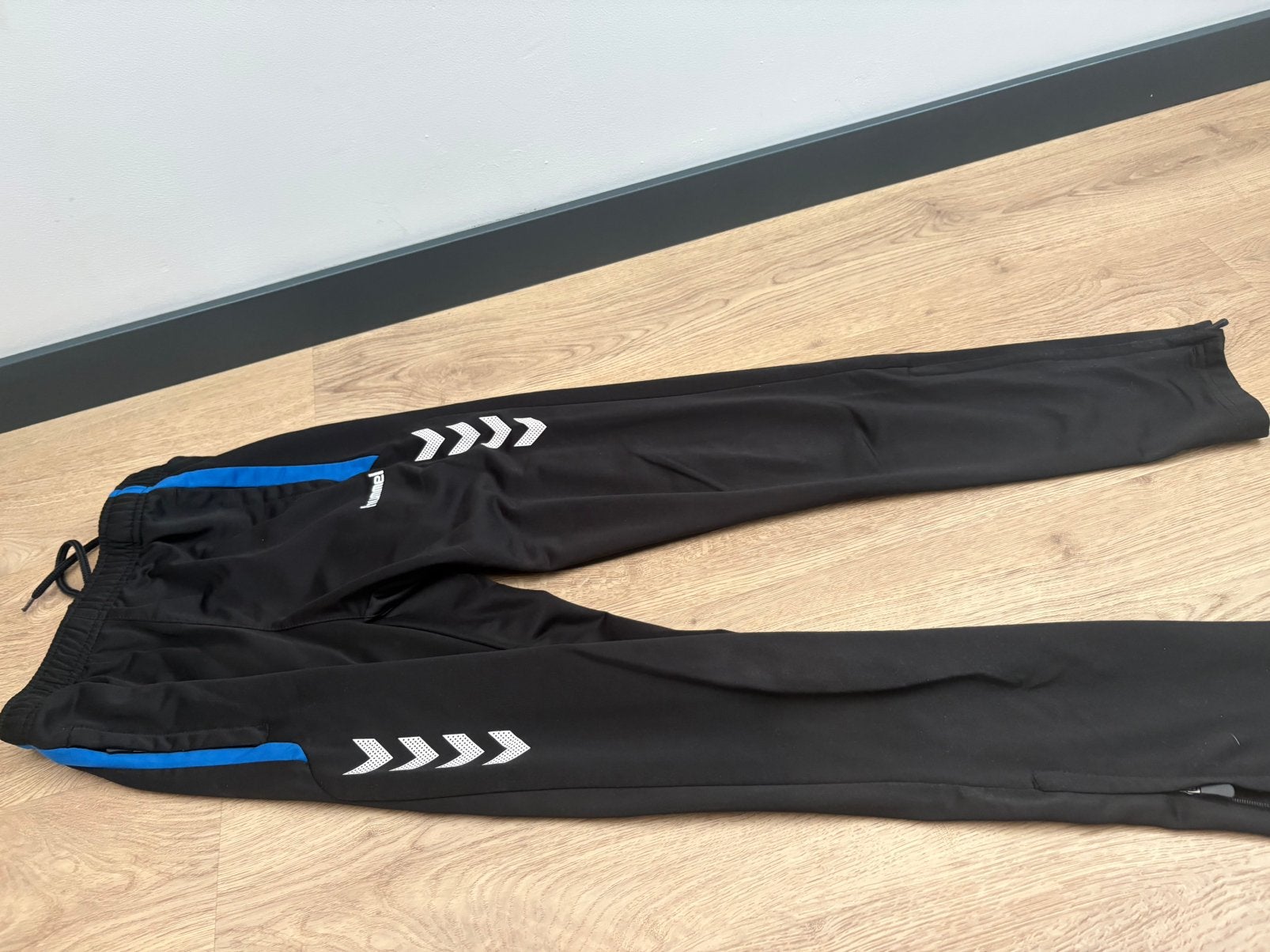 Hummel trainings pak, Ophalen of Verzenden, Gebruikt, Jongen of Meisje, Sport- of Zwemkleding