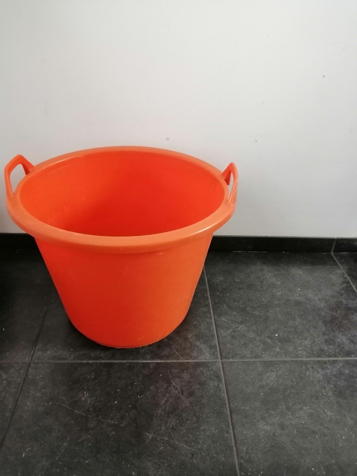 Vintage oranje teil met handgrepen, Ophalen of Verzenden, Gebruikt, Kunststof, Met handgreep
