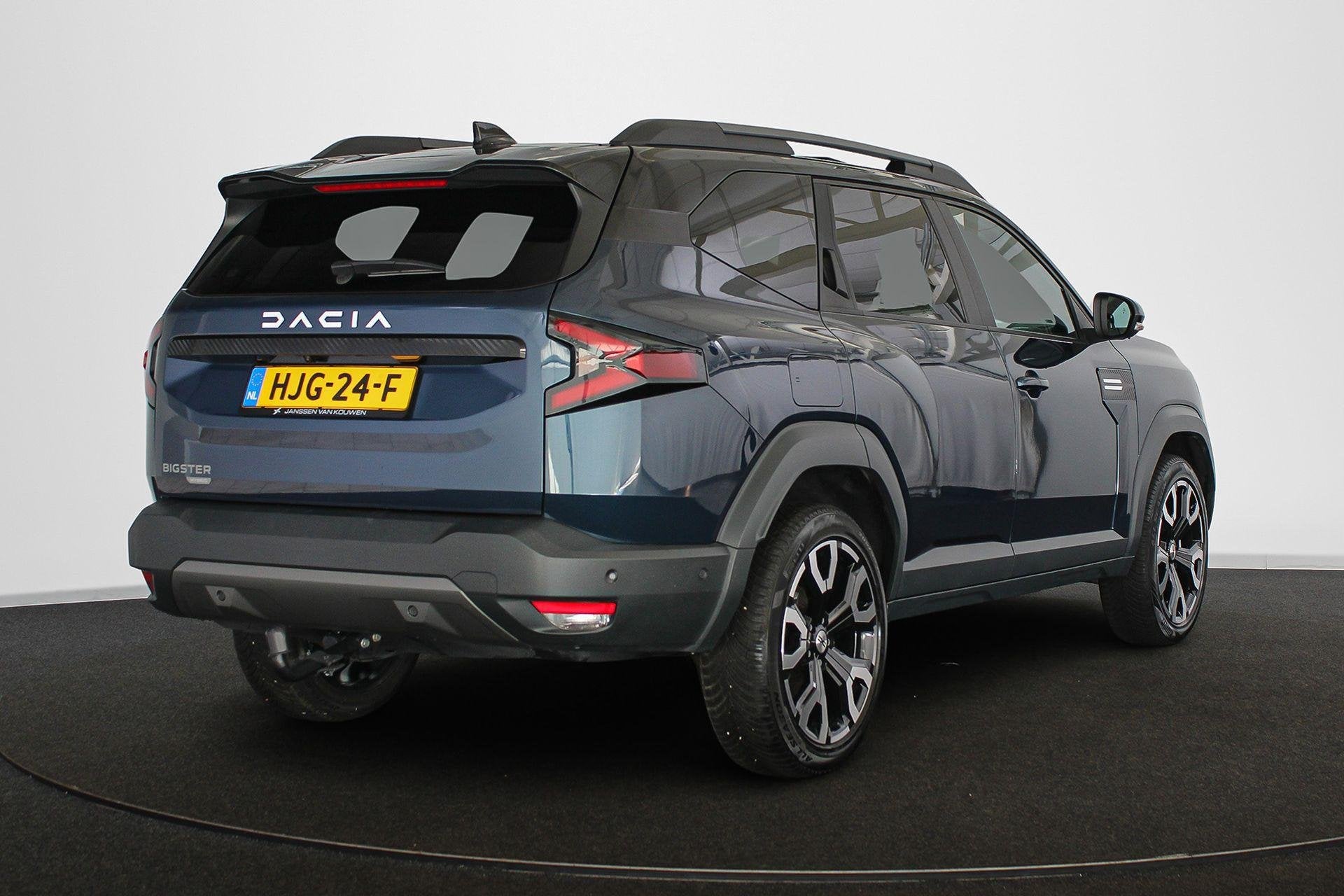 Dacia Bigster 1.8 Hybrid 155 Journey Panoramadak Stuur-Stoel, Auto's, Stof, Gebruikt, Blauw, Origineel Nederlands