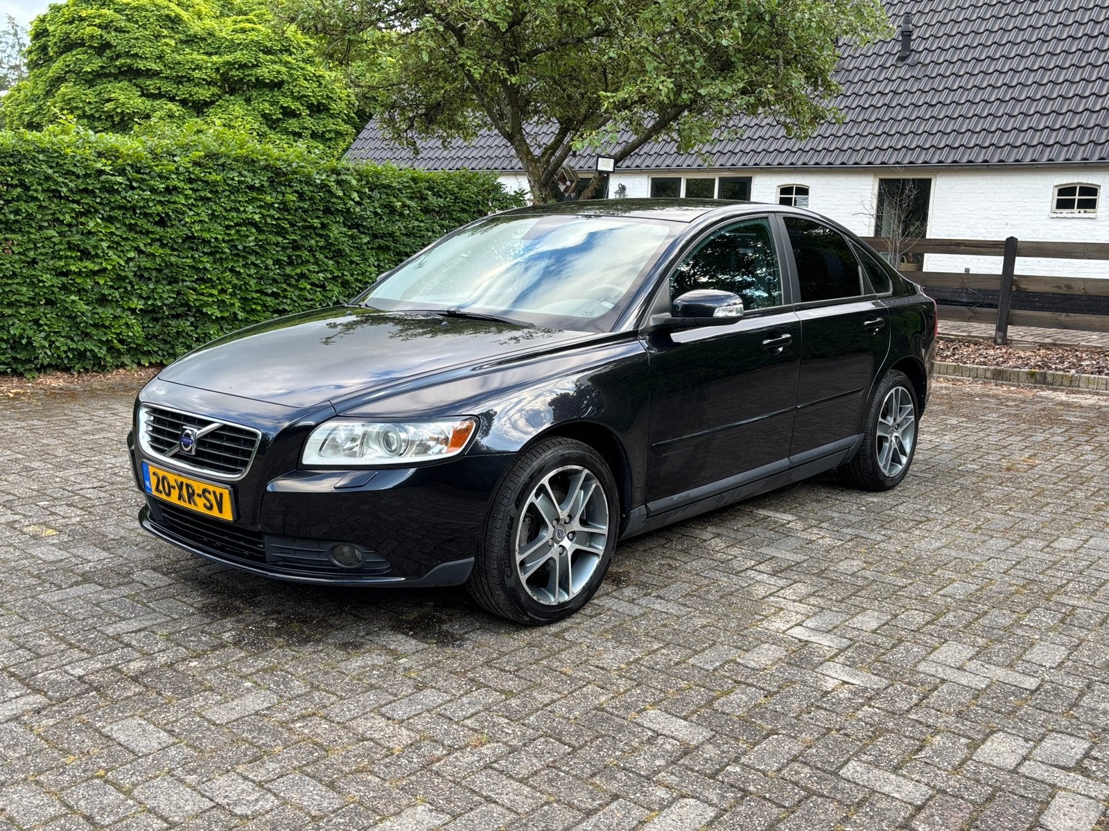 Volvo S40 1.8 Flexifuel 2007 Zwart, Auto's, Volvo, Voorwielaandrijving, 125 pk, 4 cilinders, Zwart