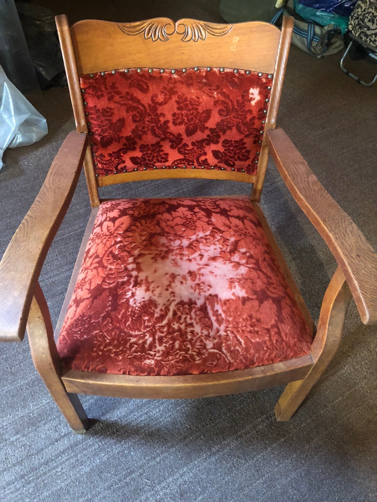 Te koop stoel uit grootmoeders tijd, Ophalen