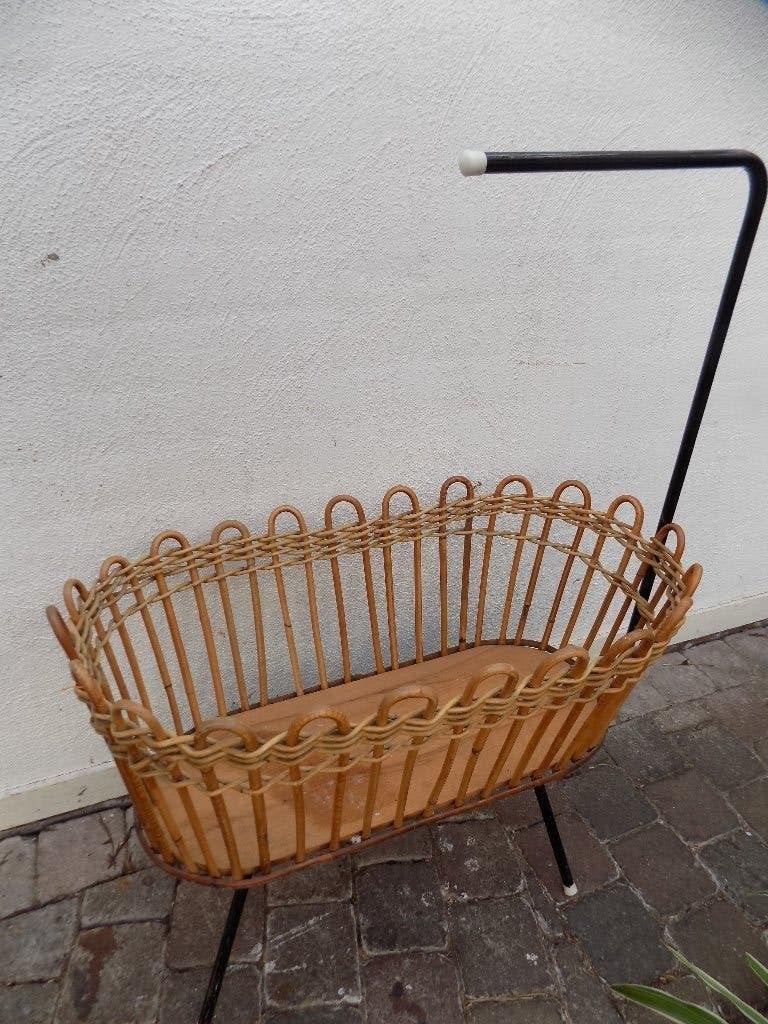Vintage rotan poppenwieg plantenbak jaren 70, Ophalen, Gebruikt, Natuurlijk materiaal