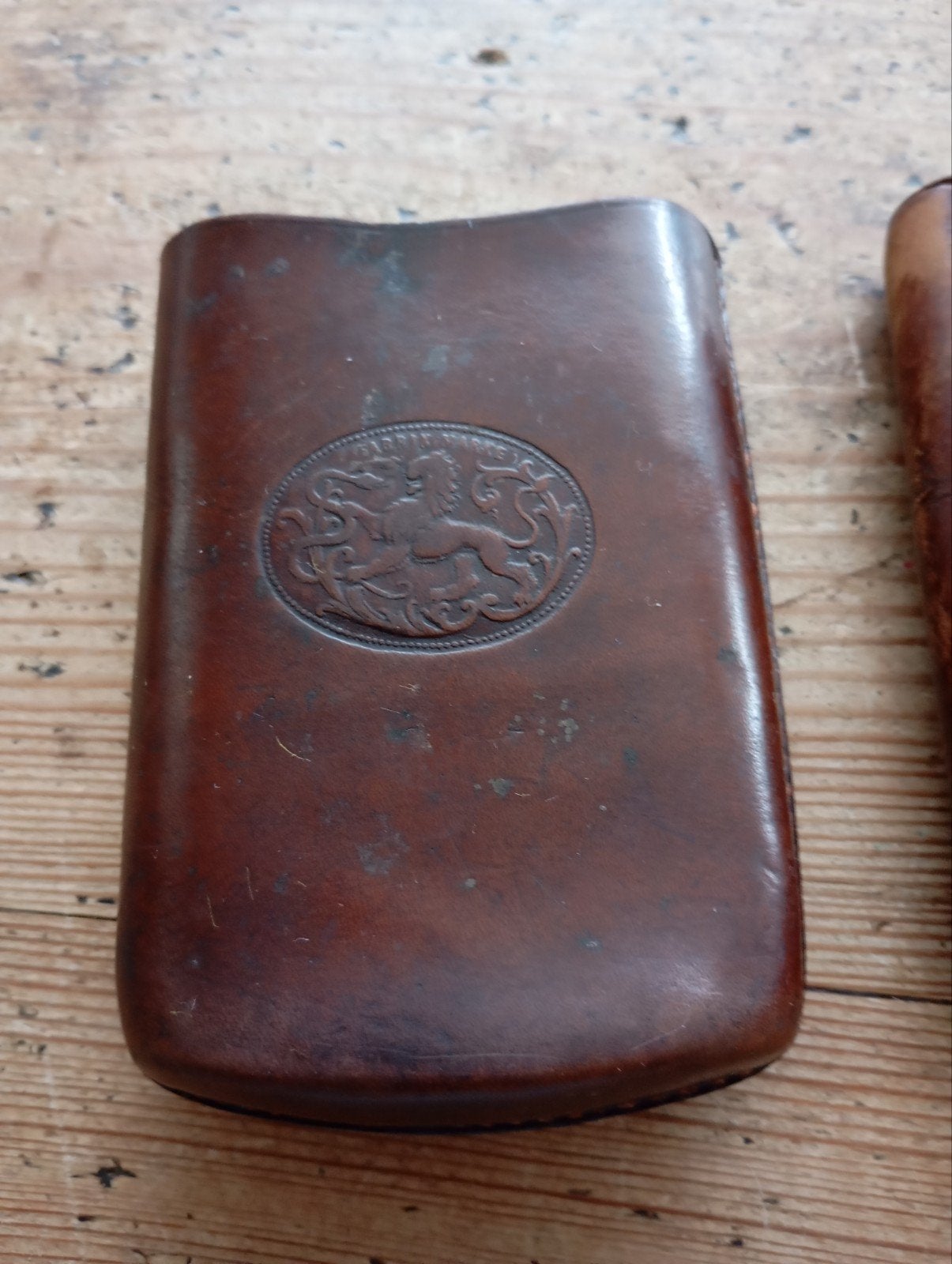 Vintage Sigarenkoker1870-1900 Leder NL Wapenschild, Ophalen of Verzenden