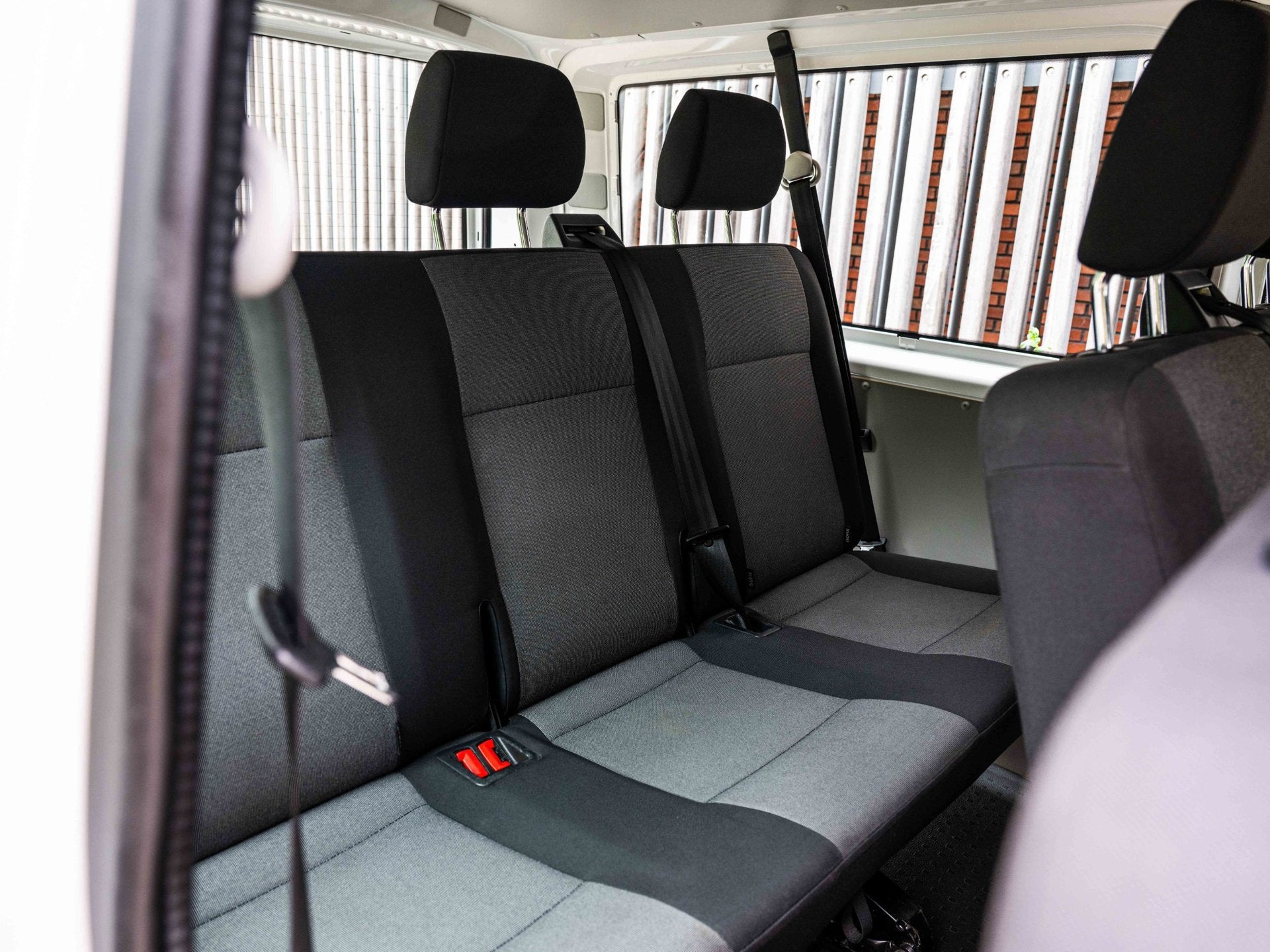 Volkswagen Transporter Kombi 2.0 TSi 150pk 9-Pers. L2 CNG |E, Auto's, Volkswagen, Voorwielaandrijving, Gebruikt, Euro 6, 2500 kg