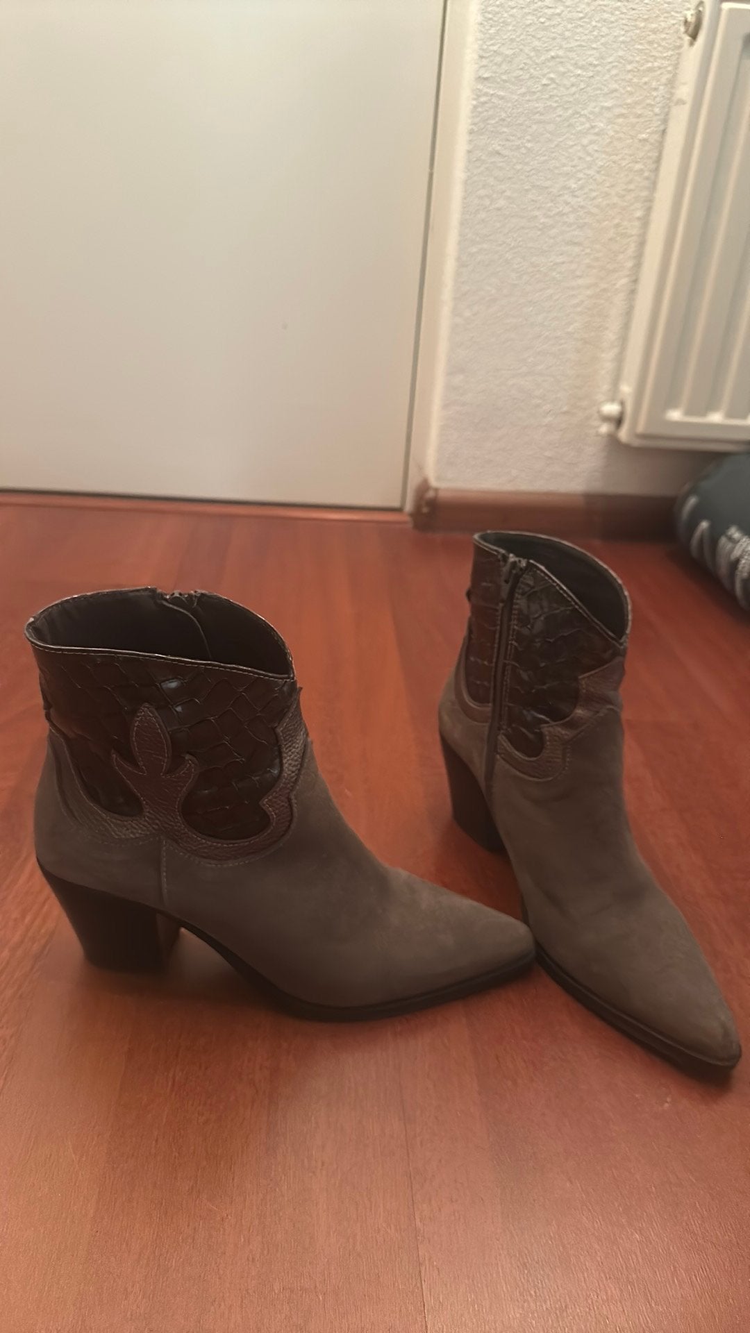 Nieuwe enkellaarsjes Roberto D’Angelo, Kleding | Dames, Schoenen, Ophalen, Nieuw, Bruin
