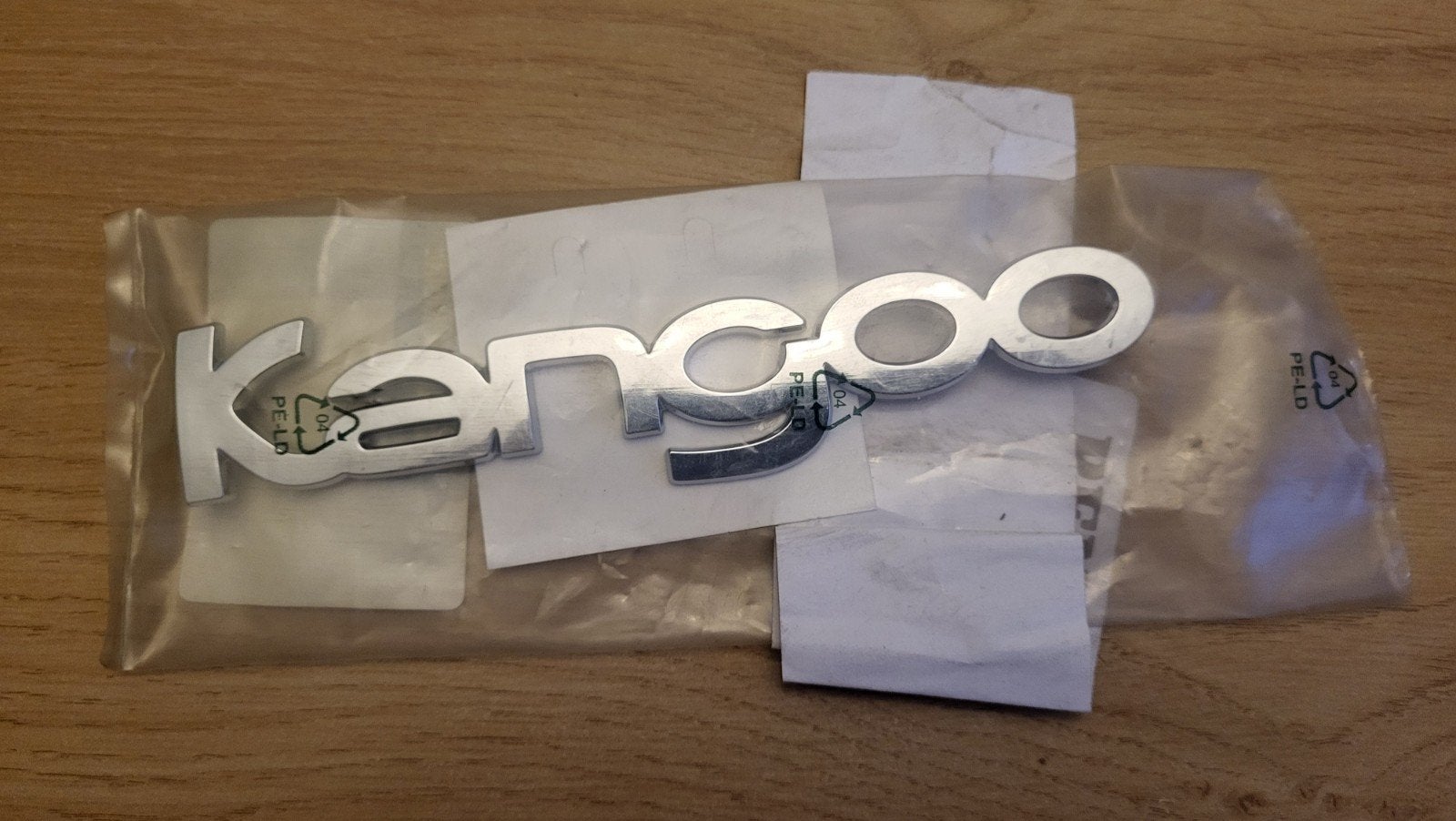 Nieuw Origineel Renault Kangoo Achterklep Logo Embleem, Ophalen of Verzenden, Nieuw