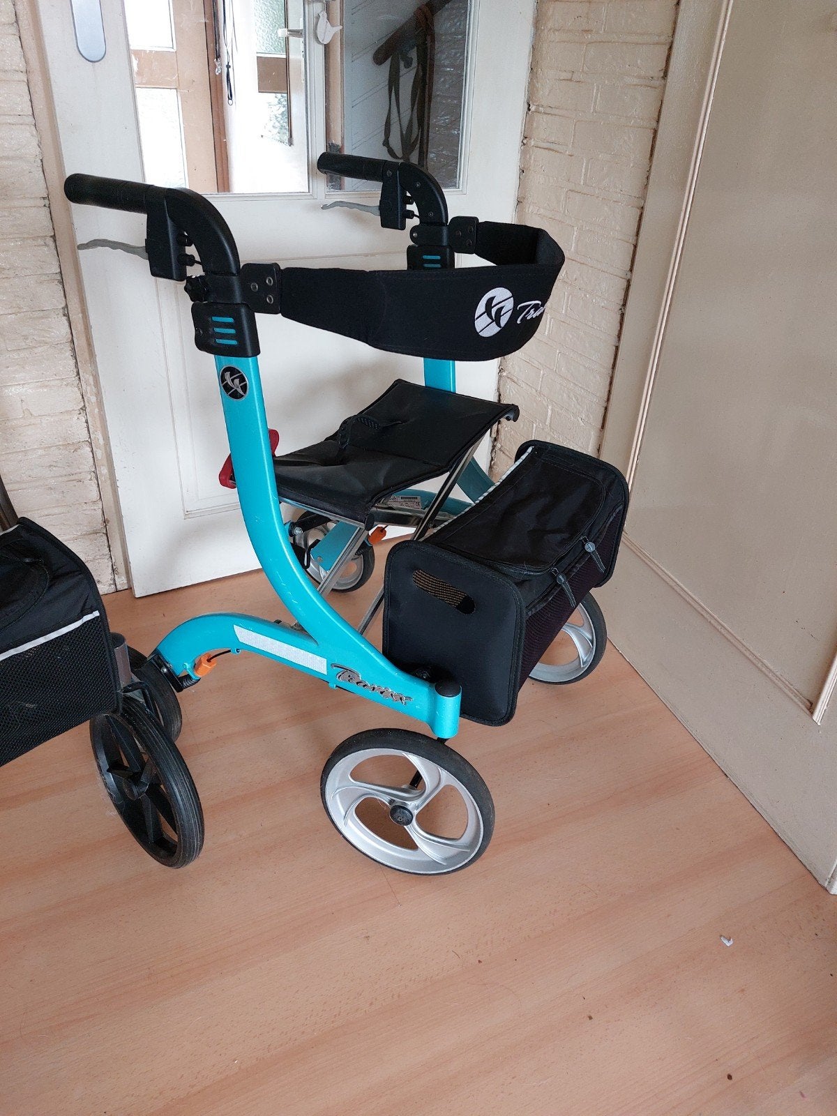 Travixx Lichtgewicht nieuwstaat  rollator vanaf, Ophalen of Verzenden