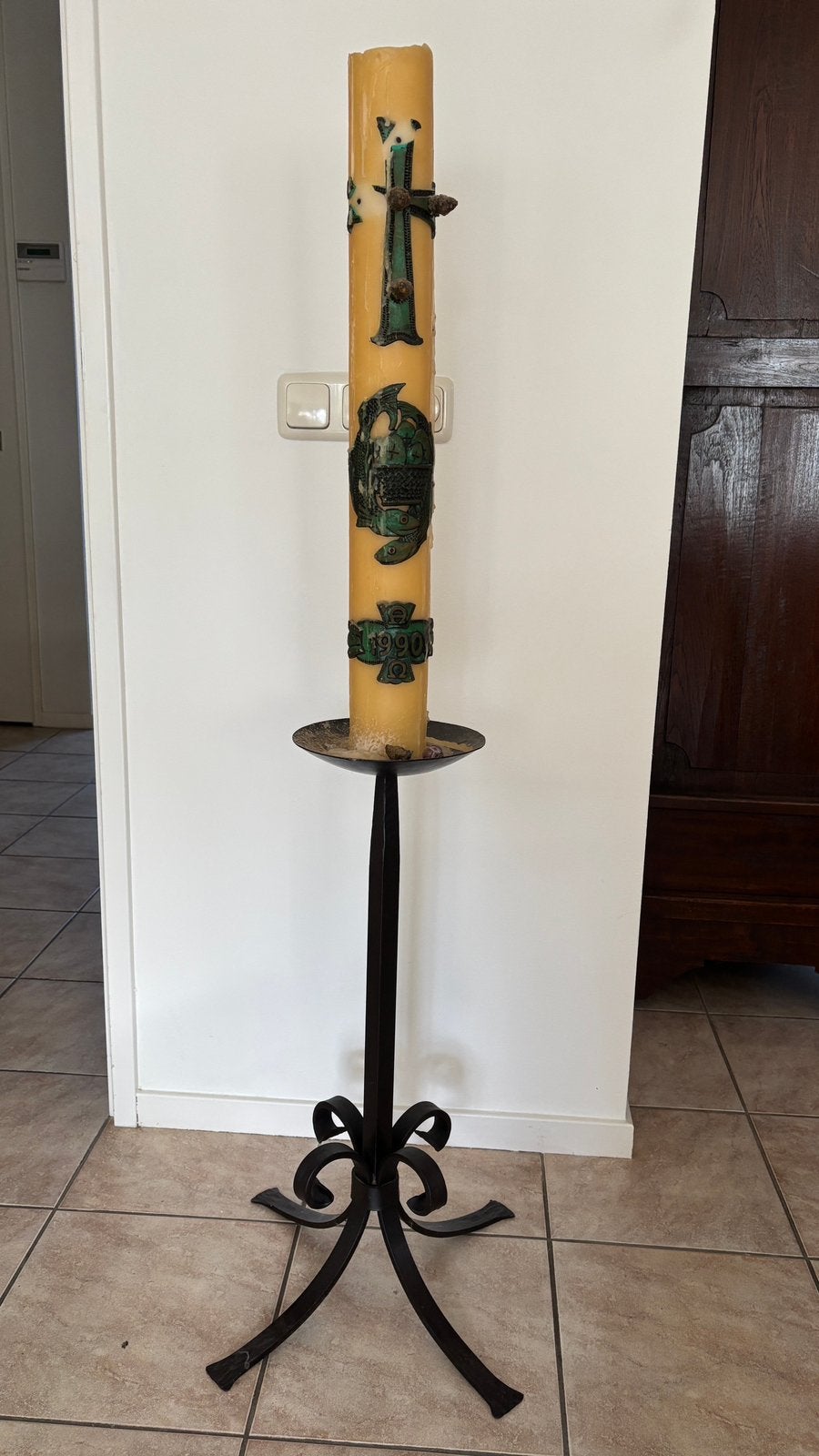 Grote smeedijzeren altaarkandelaar / paaskaarshouder – 68 cm, Ophalen, Overige materialen