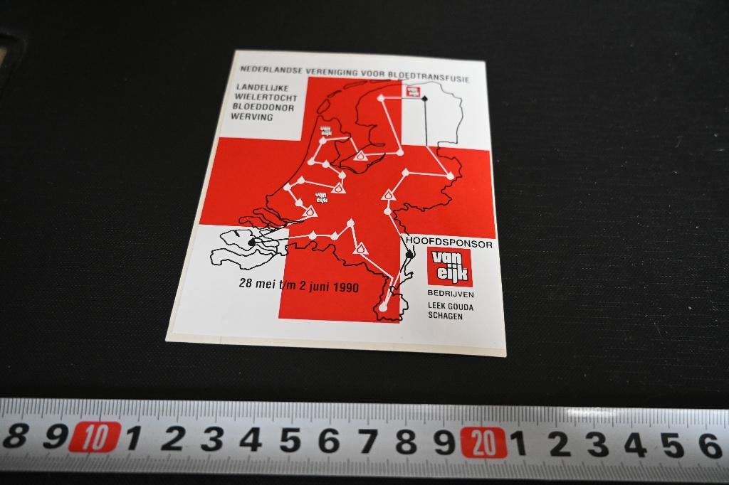 sticker Landelijke Wielertocht Bloedopnor werving 1990 Fiets, Verzamelen, Stickers, Zo goed als nieuw, Ophalen
