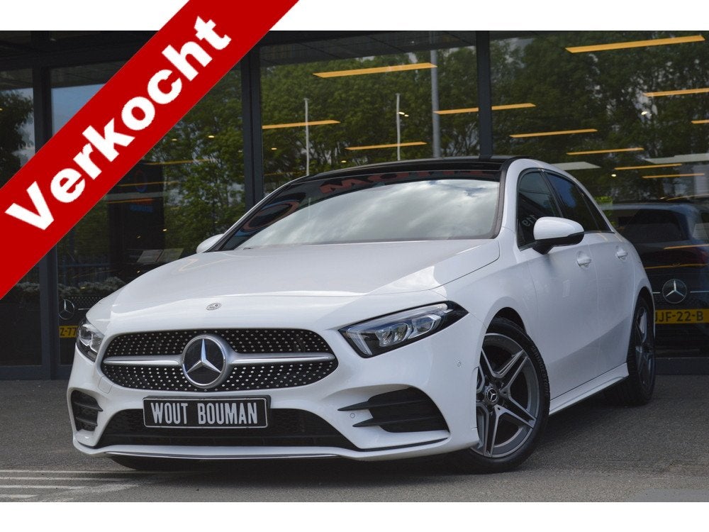 Mercedes-Benz A-Klasse 180 AMG Led Panorama Widescreen Sfeer, Auto's, 136 pk, Gebruikt, 4 cilinders, Wit