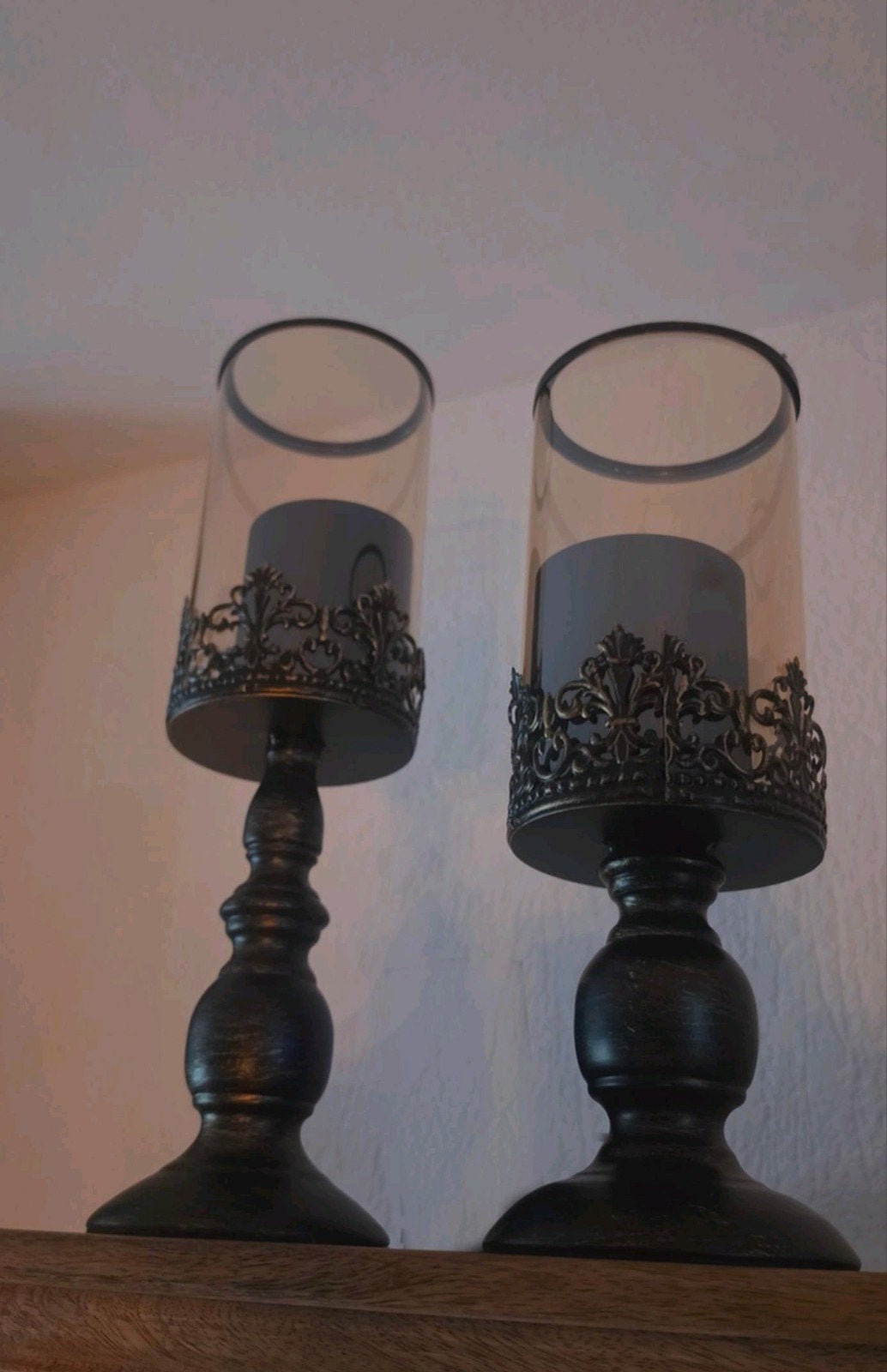 Set van 2 elegante kandelaars met glazen windlicht, Huis en Inrichting, Ophalen, Gebruikt, Zwart, Metaal
