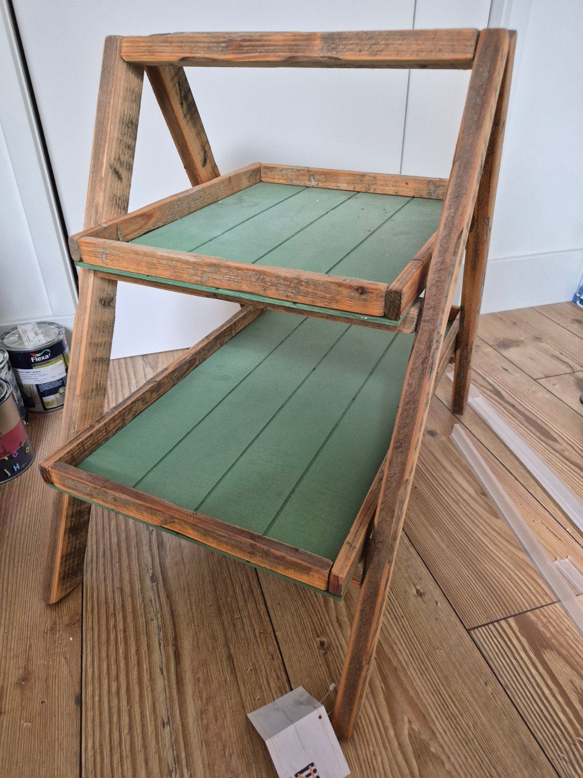 Decoratietafeltje / etagère, Ophalen