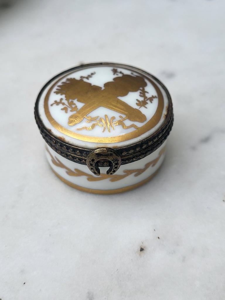 Empire porseleinen pillendoosje Napoleon-stijl handpainted, Ophalen of Verzenden