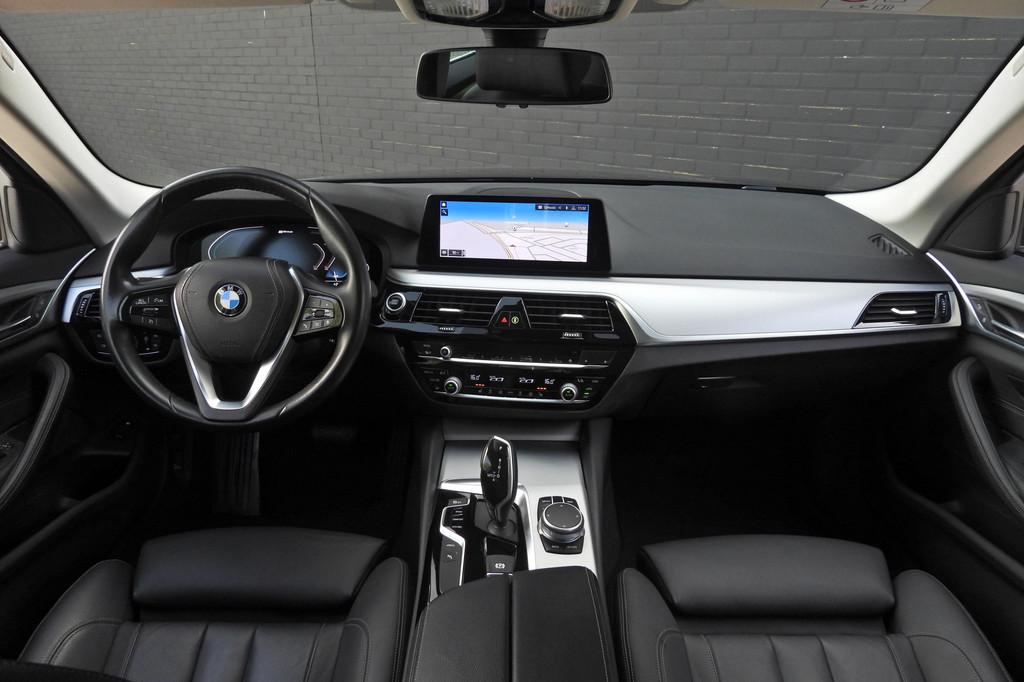 BMW 5 Serie 530e Automaat / Comfortstoelen / Achteruitrijcam, 1998 cc, Achterwielaandrijving, Gebruikt, 4 cilinders
