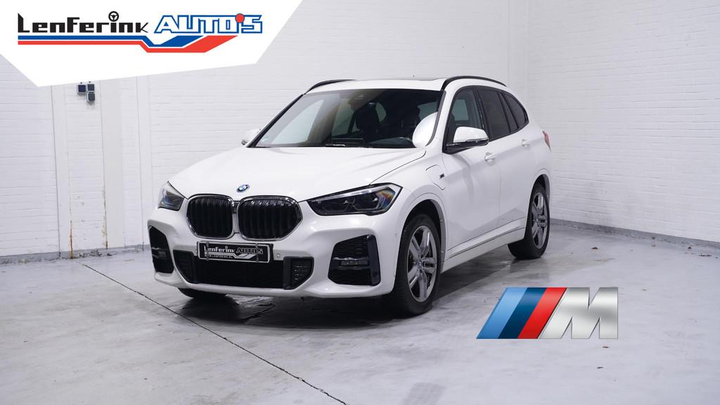 BMW X1 xDrive25e m Sport Panodak Afn. trekhaak Led koplampen, Auto's, Stof, Gebruikt, Wit, Plug-in hybride