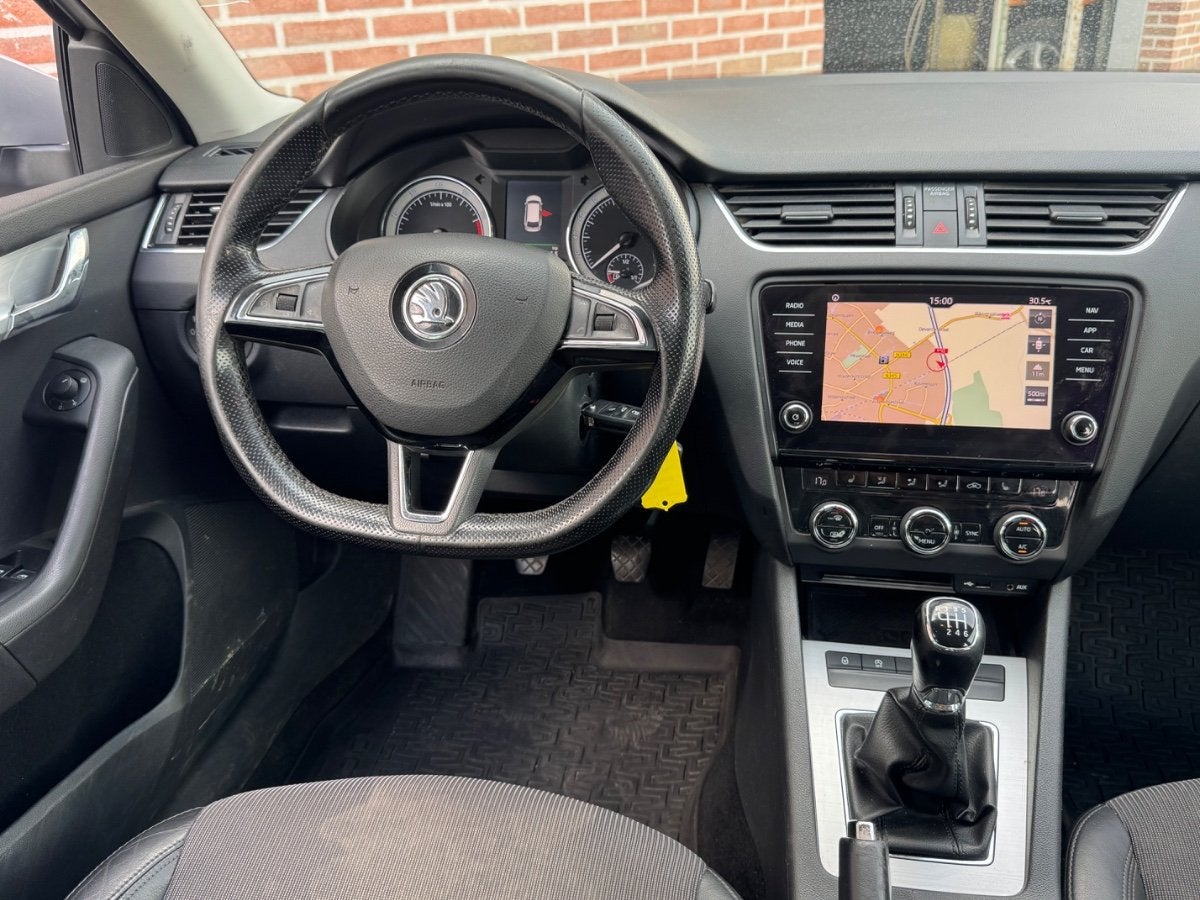 Skoda Octavia Combi 1.0 TSI | Ambition Business | Airco-Ecc, Auto's, Skoda, Gebruikt, 620 kg, 49 €/maand, Origineel Nederlands