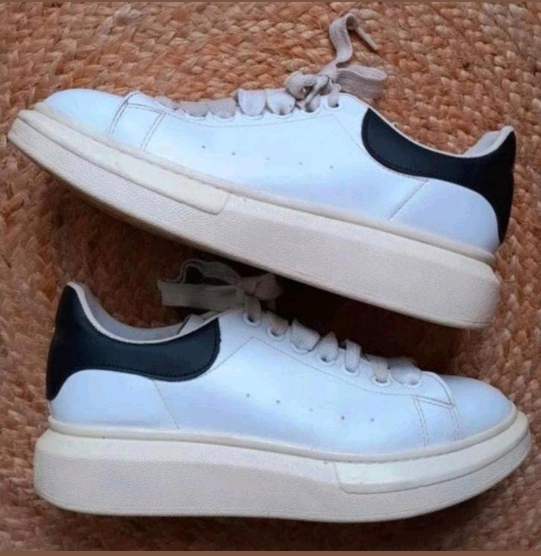 Alexander Mqueen sneakers maat 40, Kleding | Heren, Schoenen, Alexander McQueen, Wit, Ophalen of Verzenden, Sneakers of Gympen