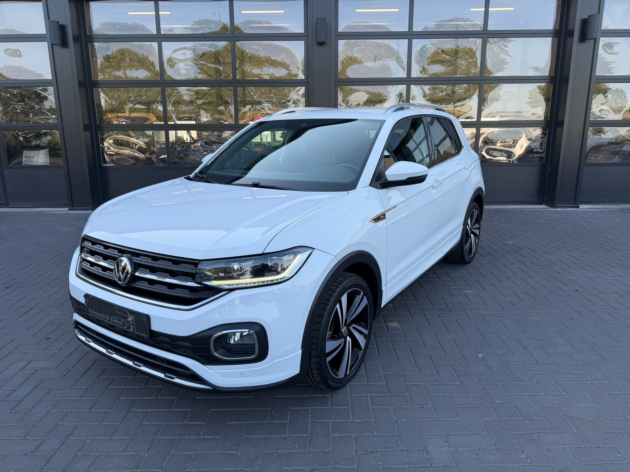 Volkswagen T-Cross 1.0 TSI R-line Dsg / Acc / Navi / Led, Auto's, T-Cross, Gebruikt, Wit, Origineel Nederlands