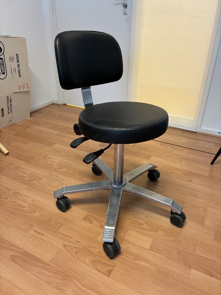 Dynamische kruk/behandelstoel voor tandarts/assistent/fysio, Ophalen, Gebruikt, Zwart, Bureaukruk
