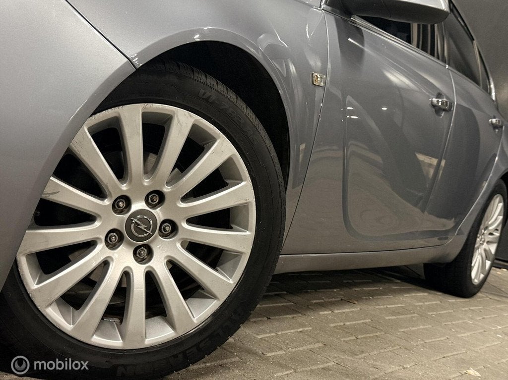 Opel Insignia 1.8 Cosmo/zeer netjes/trekhaak/parkeersensoren, Auto's, Opel, Euro 5, Gebruikt, 4 cilinders, 1796 cc