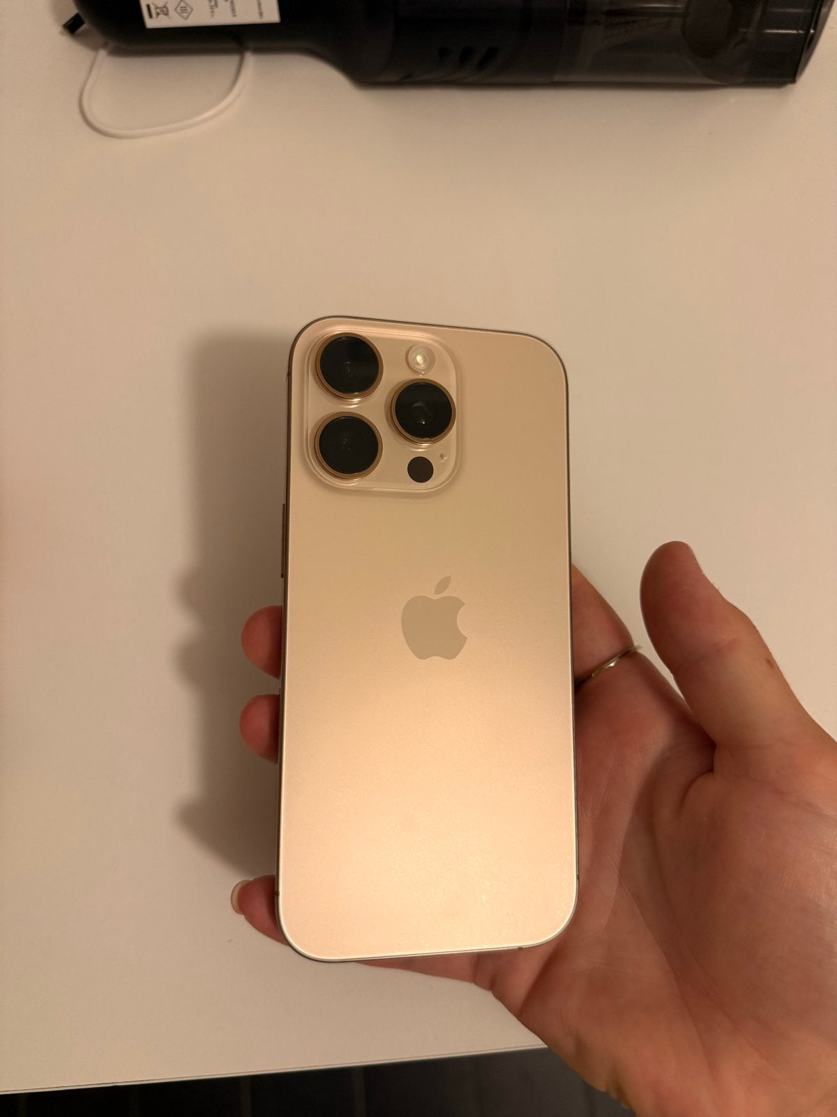iPhone 16 Pro desert titanium 128GB - Zo goed als nieuw, Telecommunicatie, Mobiele telefoons | Apple iPhone, 128 GB, Zo goed als nieuw