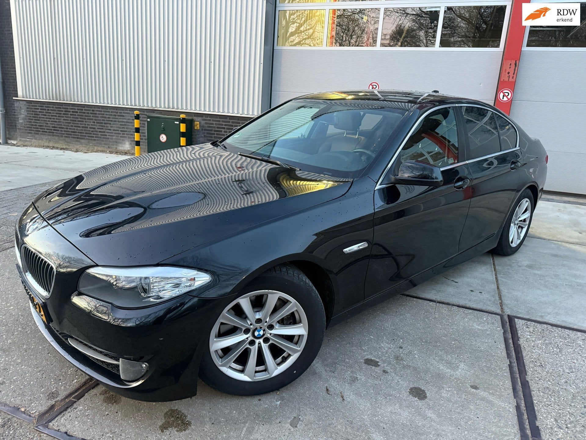 BMW 5-serie 528i Executive, Auto's, BMW, 13 km/l, Euro 5, Achterwielaandrijving, 2000 kg