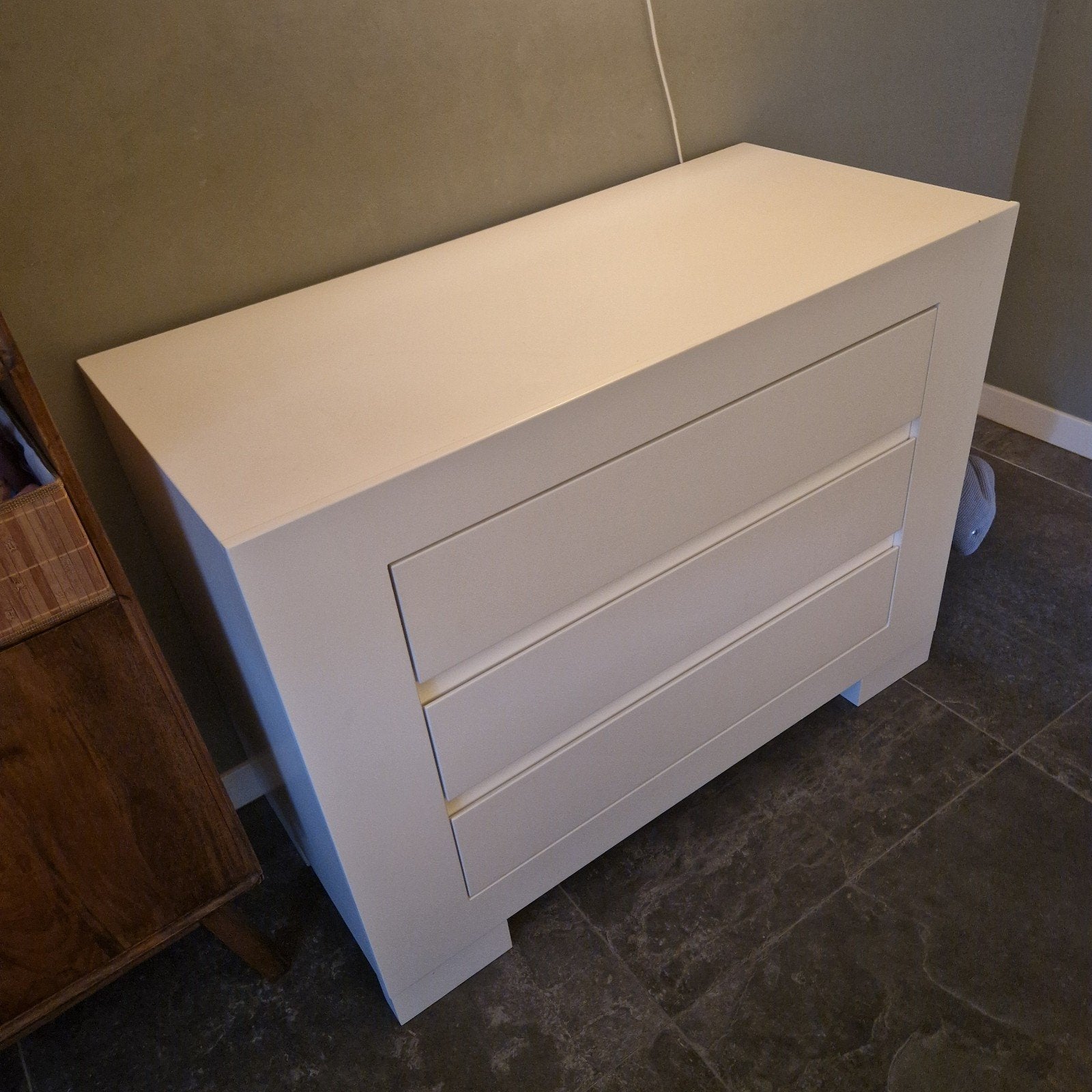 Witte commode met drie lades - 55x120x89cm, Ophalen