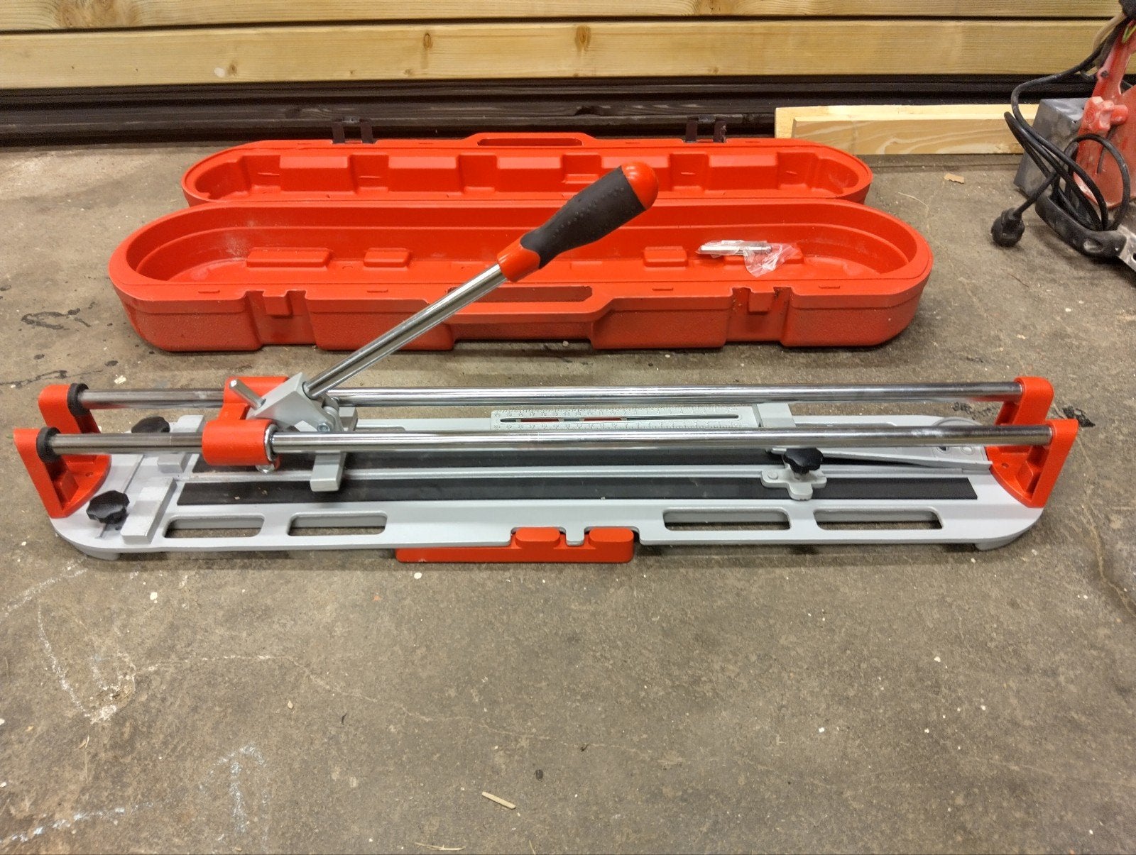 Carat tegelsnijder, Doe-het-zelf en Verbouw, Gereedschap | Handgereedschap, Ophalen of Verzenden, Gebruikt