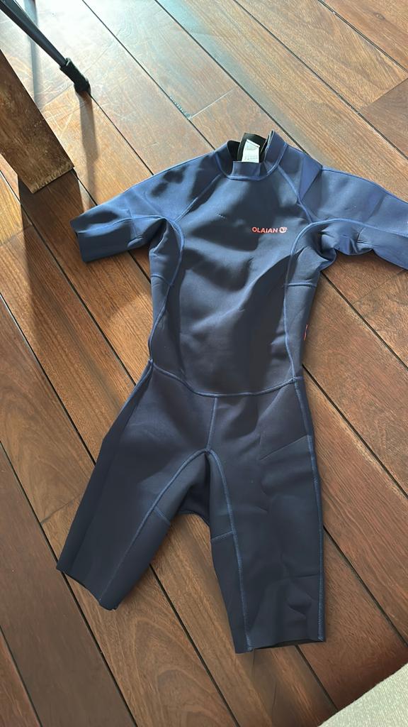 Wetsuit Maat S - 1.5mm Shorty voor Dames/Heren, Watersport en Boten, Watersportkleding, Ophalen of Verzenden, Zo goed als nieuw