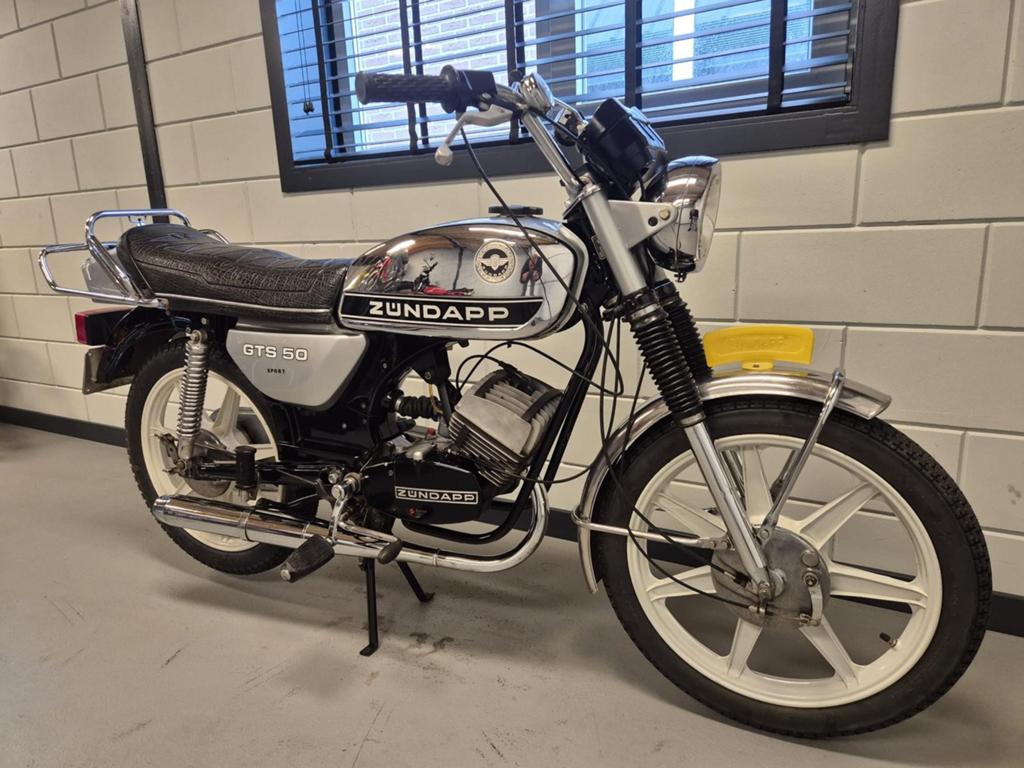 Zundapp 529 inc kenteken, Fietsen en Brommers, Brommers | Zundapp, Ophalen, Zo goed als nieuw, Overige modellen