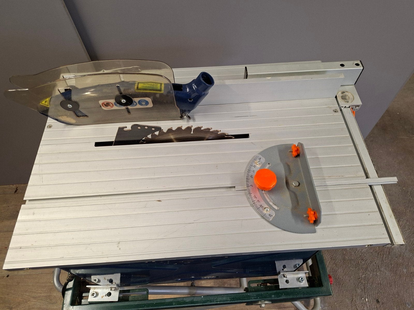 Ferm TSM1031 Tafelzaag zaagtafel  met Bosch PTA 2000 Onderst, Ophalen, Gebruikt, Cirkelzaag, 70 mm of meer