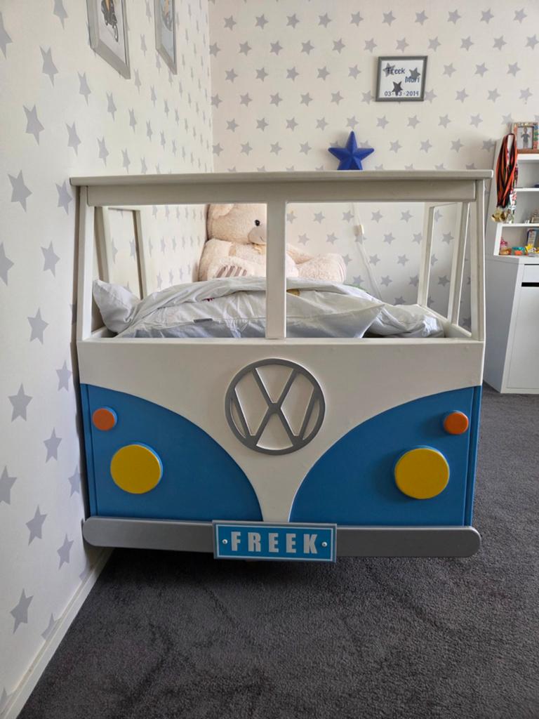 Uniek T1 Volkswagen bus bed met lade 90x200cm, Kinderen en Baby's, Kinderkamer | Bedden, Ophalen, 85 tot 100 cm, Gebruikt, Lattenbodem