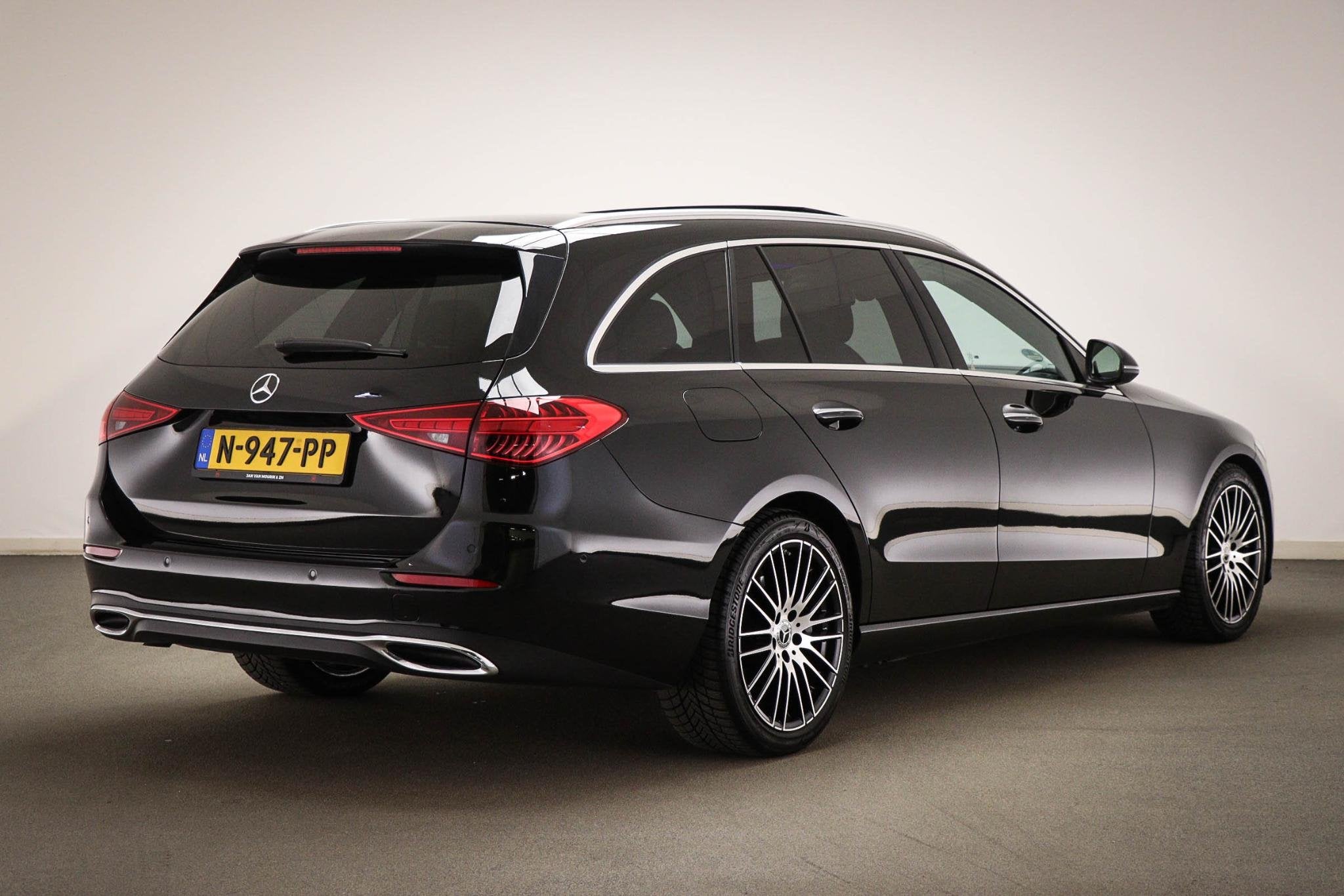 Mercedes-Benz C-klasse Estate 200 Launch Edition Luxury Line, Automaat, 4 cilinders, Zwart, Origineel Nederlands