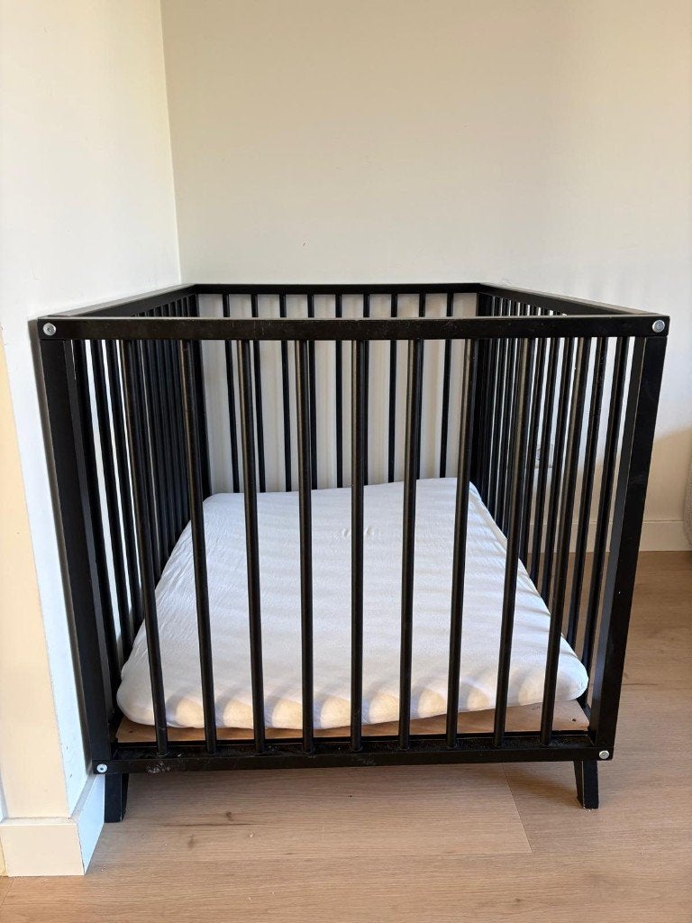 Bobita box retro zwart inc matras, Ophalen, Gebruikt, Rechthoekig, In hoogte verstelbaar