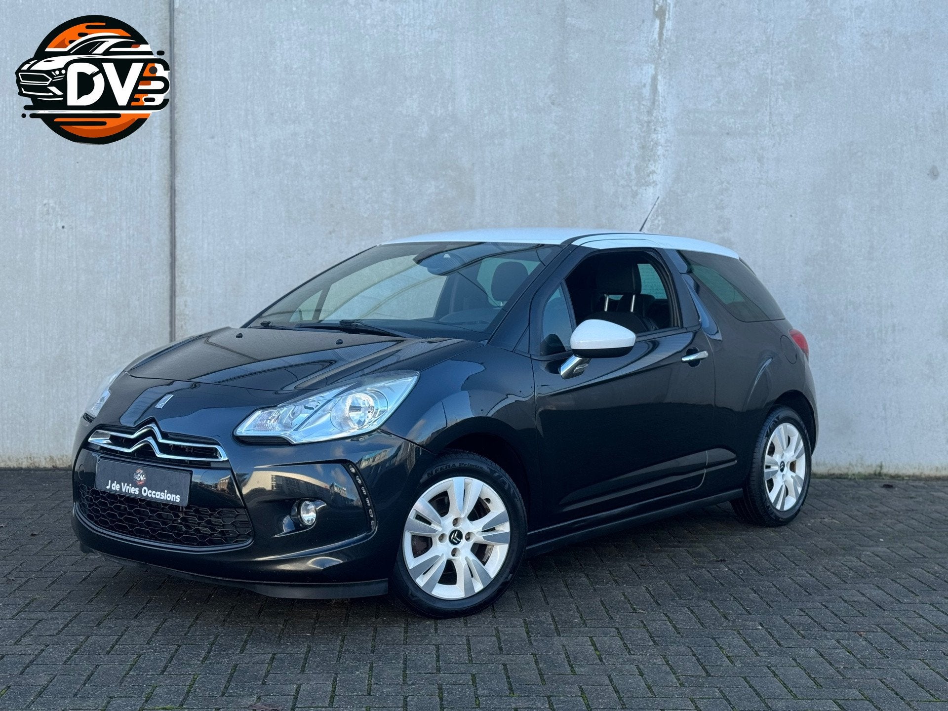 Citroen DS3 1.6 So Chic CRUISE CLIMAT PDC NW APK, Auto's, Voorwielaandrijving, Parkeersensor, 4 cilinders, Zwart