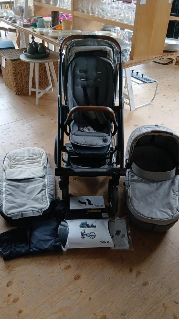 Mutsy IGO kinderwagen inclusief accesoires. WD-18., Ophalen, Gebruikt, Combiwagen, Mutsy