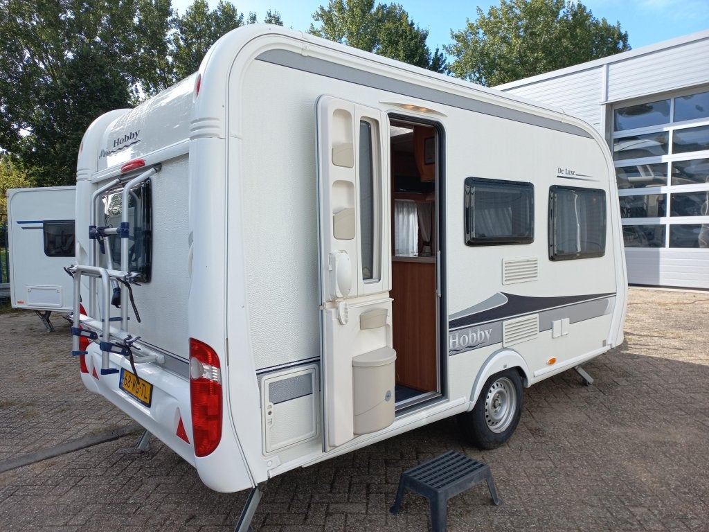 Hobby De Luxe 400 SF voortent-fietsendrager, Schokbreker, Hobby, Dwarsbed, Bedrijf