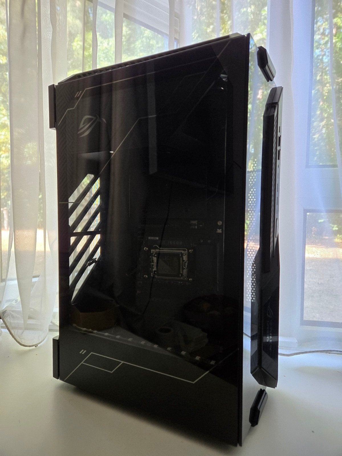 ASUS ROG Z11 Mini-ITX Gaming PC Behuizing, Computers en Software, Computerbehuizingen, Ophalen of Verzenden, Zo goed als nieuw