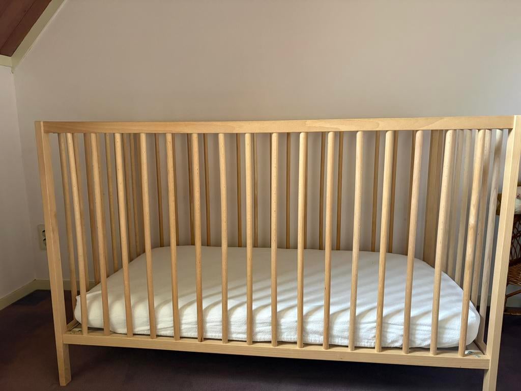 Ledikantje met Koeka Bed/Boxbumper en toebehoren, Ophalen, Zo goed als nieuw, Minder dan 140 cm, Minder dan 70 cm