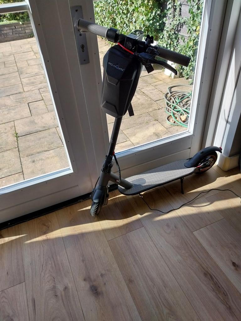 ELEKTRISCHE STEP, Fietsen en Brommers, Steps, Ophalen, Zo goed als nieuw, Elektrische step (E-scooter)